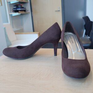 Comfort Plus by Predictions Dark Brown Pumps